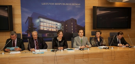 Spaudos konferencija. Juozas Pundzius, Peka Puska, Sigita Kriaučiūnienė, Juozas Dapšauskas, Dangutė Mikutienė, Aurelijus Veryga
