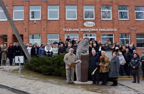 Vilkijos skulptūra