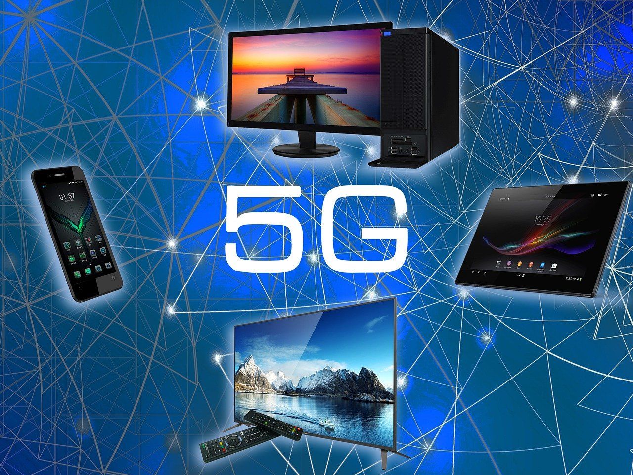 Užrašas 5 G su televizoriaus, kompiuterio, telefono vaizdu