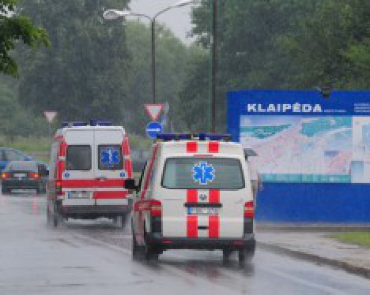 Benamiai išpurvina baltus chalatus  