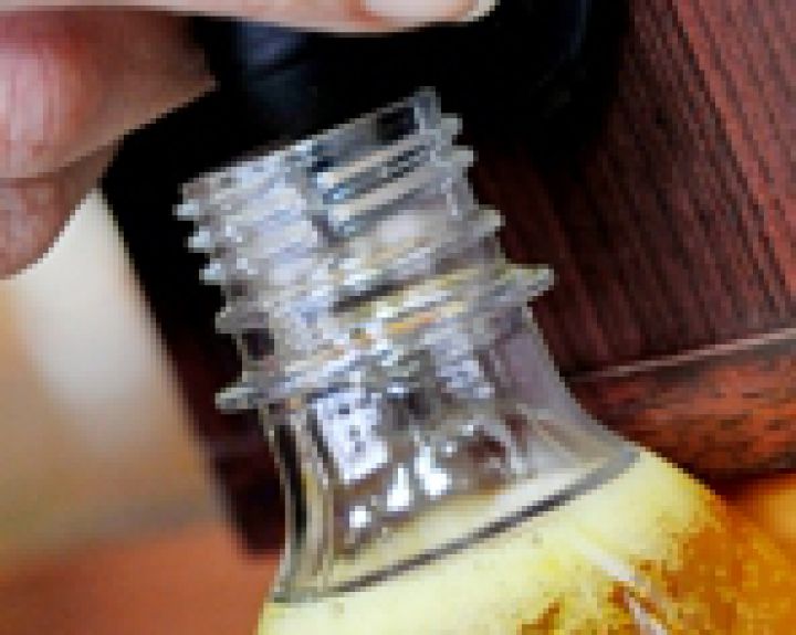 Uždrausta prekiauti nesaugiu rusišku saulėgrąžų aliejumi 
