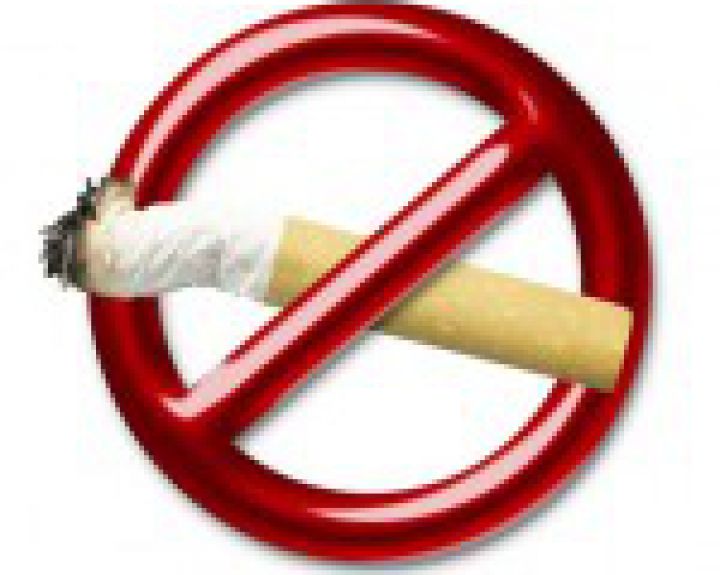 Vietoj cigaretės - gėlė