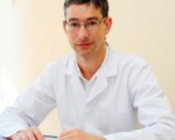 Ištinusios ir karštos kojos. Paspaudus lieka duobutė. Kas tai?