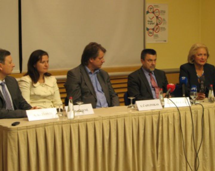 Nacionaliniame gripo forume akcentuotas ligos pavojus ir skiepijimosi problematika