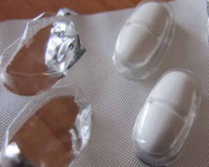 Ar skrandžio bakterija visada gydoma antibiotikais?