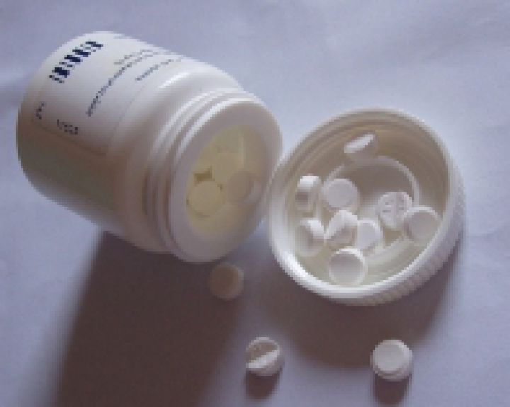 Ar prieš pagalbinį apvaisinimą saugu vartoti hormoninį preparatą?