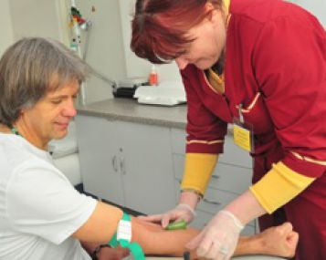 Kraujo donorų duomenų bazė padeda operatyviai nustatyti donorystei tinkamus asmenis
