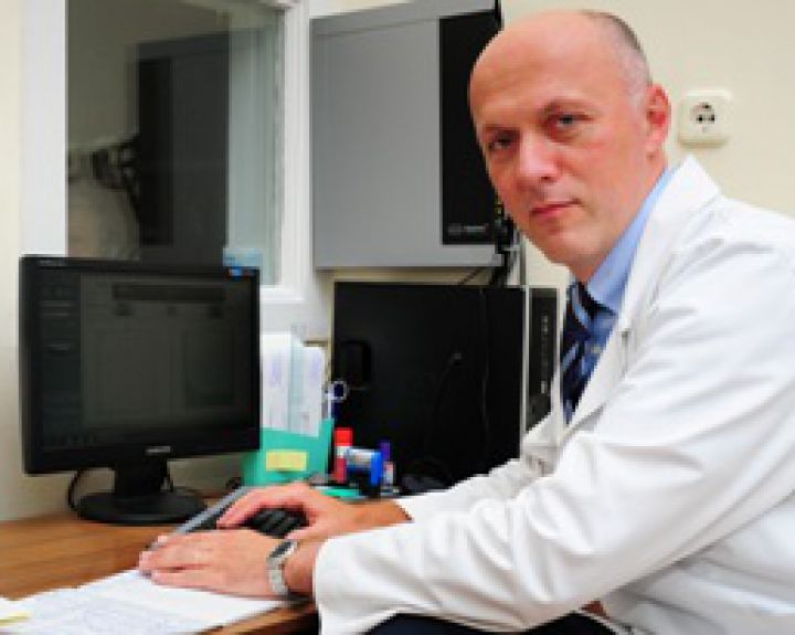 Skauda sąnariai, diagnozuotas tonzilitas...