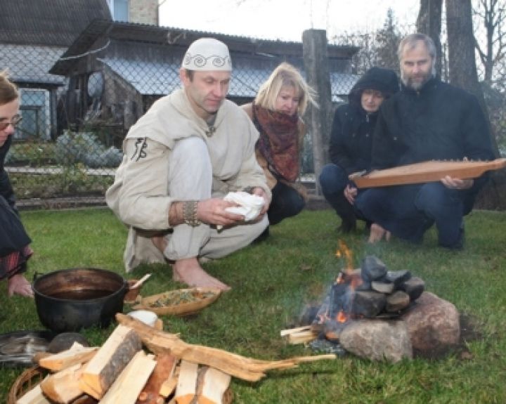 Arbatos gėrimo apeiga: laikas pasotinti šviesos kūną 