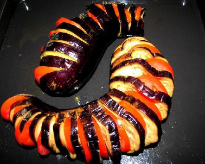Kepti baklažanai su pomidorais