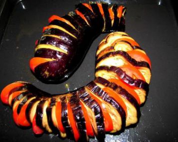 Kepti baklažanai su pomidorais