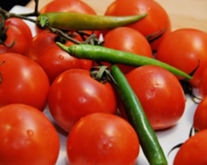 Makaronais įdaryti pomidorai 