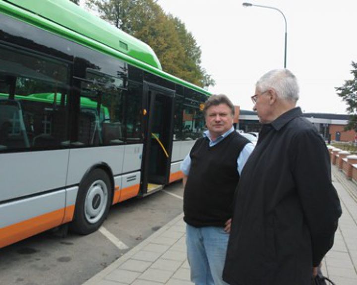Ekologinėje dvikovoje triumfavo autobusas