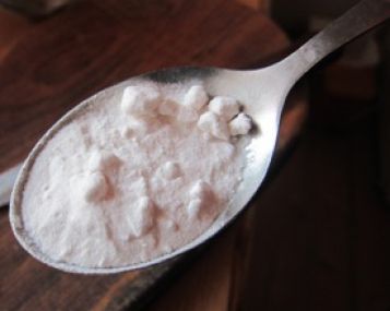 Ant varpos iškilo spuogai, pradėjo berti ir pilvo apačią