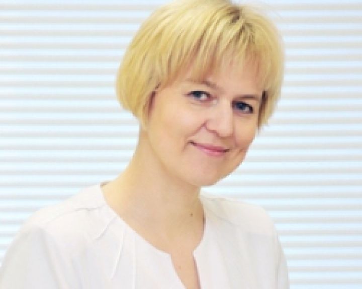 Ant veido – raudoni skausmingi spuogeliai vandeninga viršūnėle