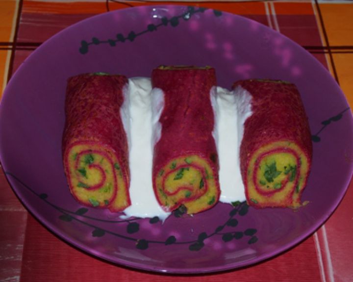 Raudoni lietiniai su bulvių įdaru