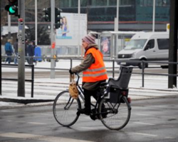 Žiemą dėl nelaimių kaltas ne tik ledas, bet ir nematomais tampantys pėstieji 