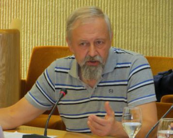 Ar turi ligonis mokytis gydymo?