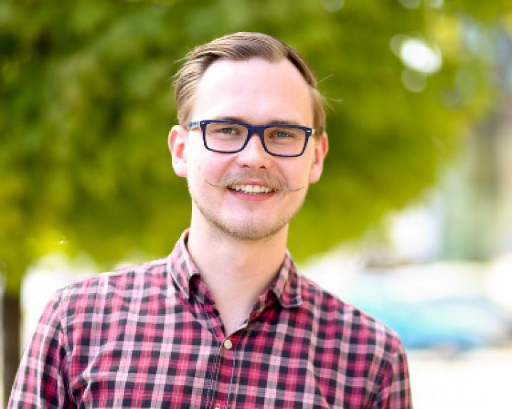 Vaikystės atsiminimuose – mokyklos dantų gydytojos ir batuose paliekami pieniniai dantys 