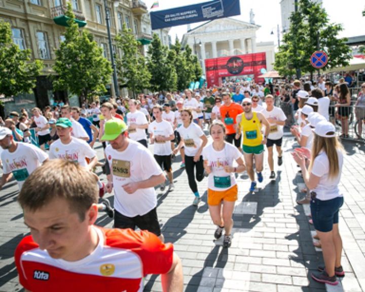 Ekstremalios oro sąlygos suvienijo pusmaratonio bėgikus ir žiūrovus 