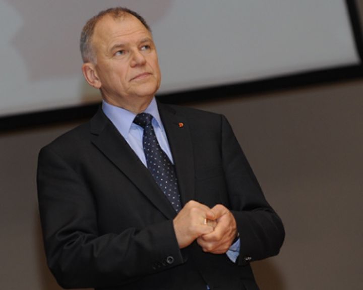 V. Andriukaitis: 