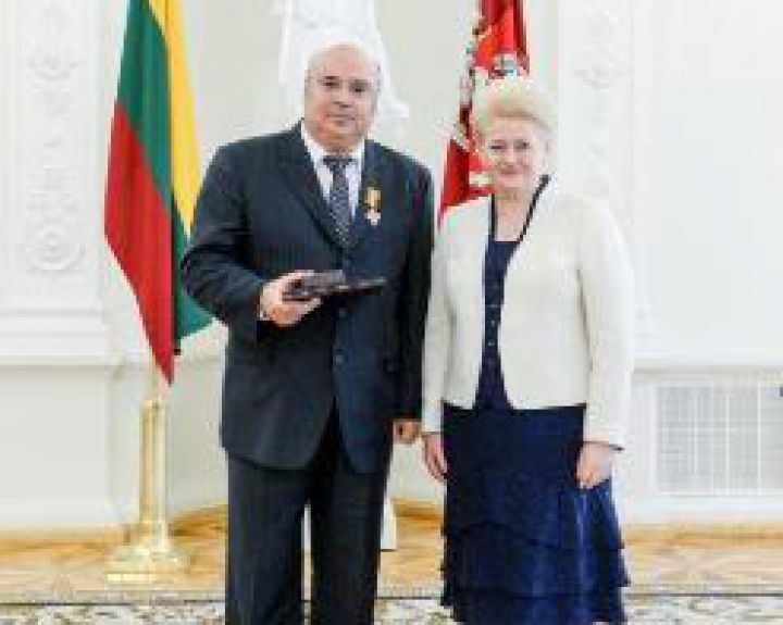 Prof. Sauliui Cicėnui įteiktas Lietuvos Didžiojo kunigaikščio Gedimino ordino Riterio kryžius