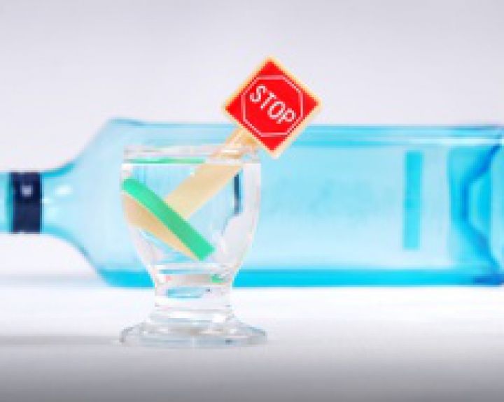 Naujasis Europos kovos su vėžiu kodeksas: alkoholio atsisakymas mažina vėžio riziką