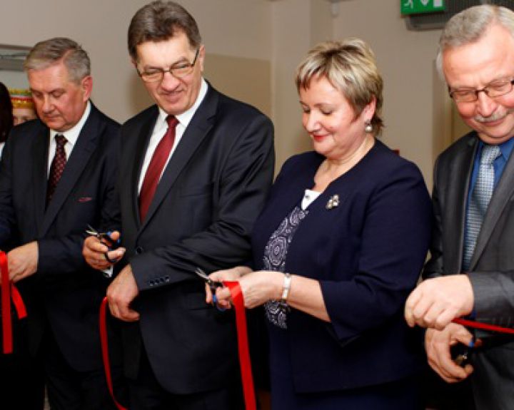 Duris atvėrė nauji Merkinės globos namai  