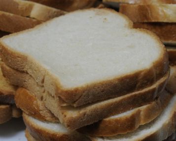Kas naudingiau: balta forminė duona ar batonas?