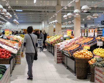 Mitybos ekspertas apie daržoves iš prekybos centrų: vitaminai jos ar nuodai?