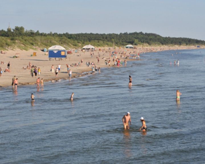 Laukiant vidurvasario: pirmoji viešnagės diena pajūryje – be maudynių 