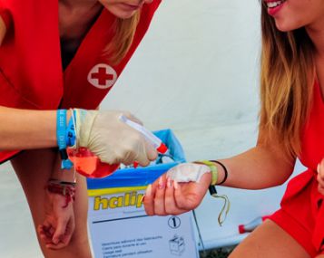 Medicinos fakulteto studentai prieš šventes kvietė pasitikrinti sveikatą 