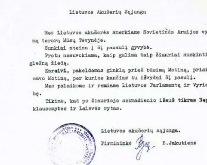 Atkovojusi laisvę Lietuva tuoj pat atsisakė sovietinių skiepų