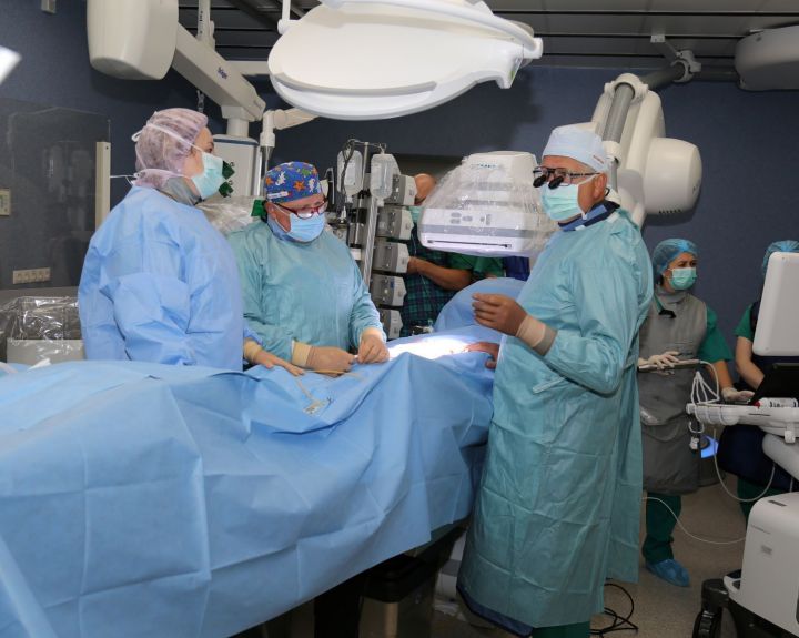 Pirmą kartą pasaulyje atliktas minimaliai invazinis perkateterinis širdies triburio vožtuvo implantavimas