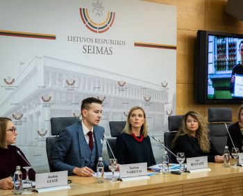 Vėžį įveikusius asmenis dar ilgus metus persekioja diskriminacijos šešėlis   