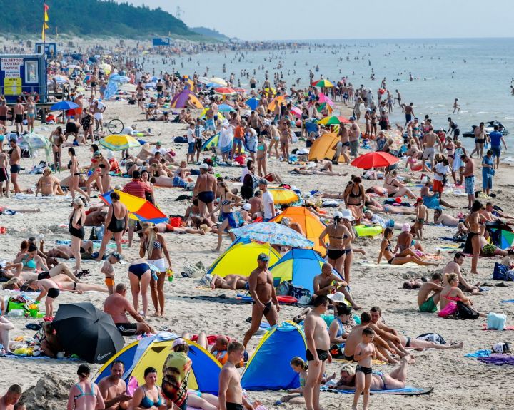 Rekordinis vasaros savaitgalis – vaistinėse šimtai nusvilusių saulėje   