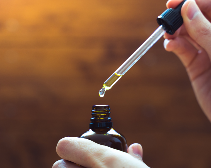 CBD aliejus – įvairialypis vitaminų šaltinis