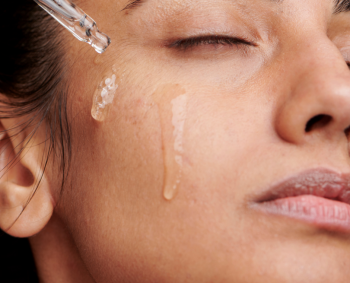 Kaip rūpintis jautria veido oda vasarą: pravers 5 taisyklės