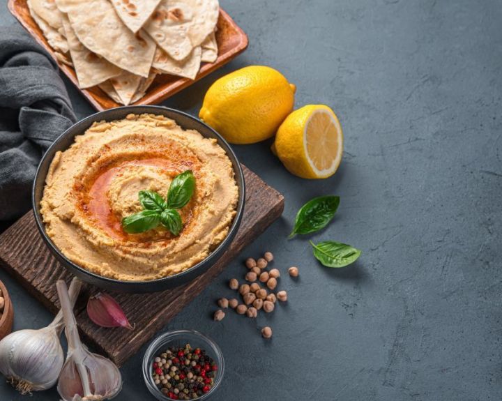 Trys originalūs receptai su spalvingomis ir aromatingomis paprikomis