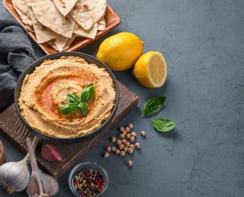 Trys originalūs receptai su spalvingomis ir aromatingomis paprikomis