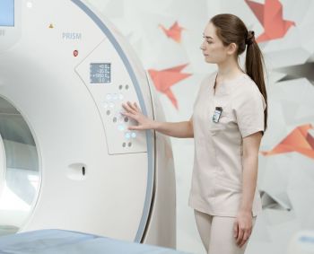 Klaipėdos universitete paruošti radiologijos technologai pasklinda po šalies gydymo įstaigas