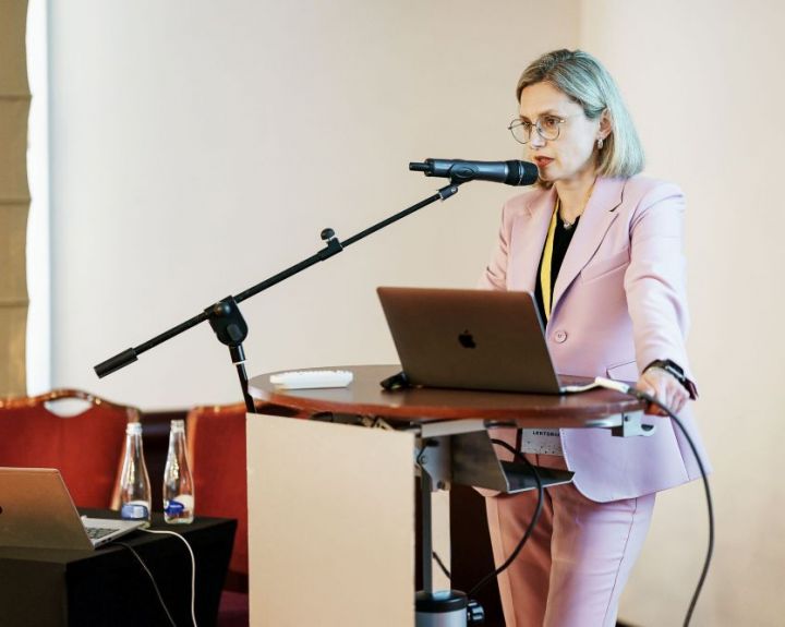 Prikurtimas, ūžesys, galvos svaigimas: sprendimas slypi ausų chirurgijoje 