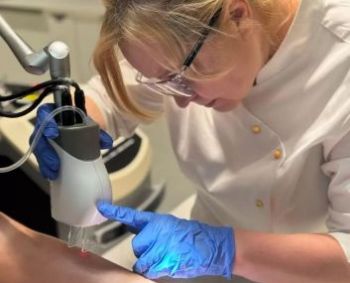 Apgamų ir kitų odos darinių šalinimas: kada reikalingas chirurginis gydymas?