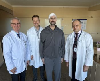 Atkurdami kaukolę Klaipėdos neurochirurgai pirmą kartą pritaikė 3D implantą 
