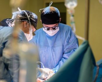 Itin reta Karoli liga: pacientei atlikta kepenų transplantacija