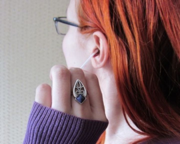 Šalinant ausų sierą, galimai pažeistas būgnelis. Koks galėtų būti gydymas?