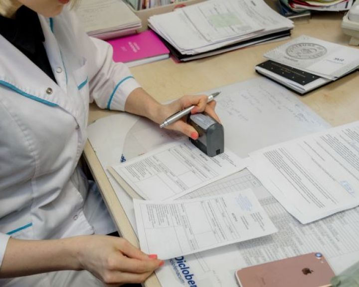 Kardiologas, tęsdamas gydymą, reikalauja naujo siuntimo iš šeimos gydytojo. Kokia yra tvarka?