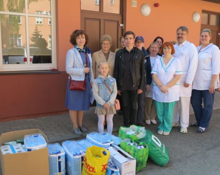Slaugos ligoninei – dovanos iš vaikų rankų