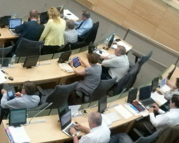    Juozas Dapšauskas. Kurie Seimo nariai norės išlįsti iš korupcijos šešėlio?  